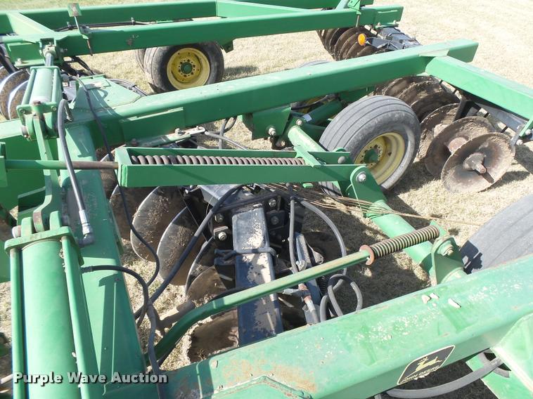 image for item DB2534 John Deere 630 tandem disk