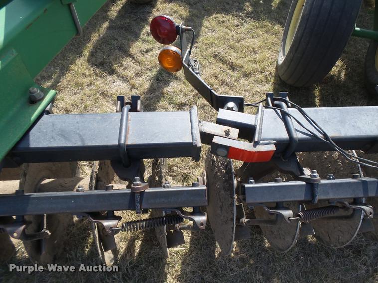 image for item DB2534 John Deere 630 tandem disk