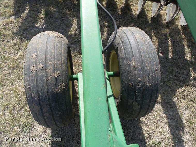 image for item DB2534 John Deere 630 tandem disk