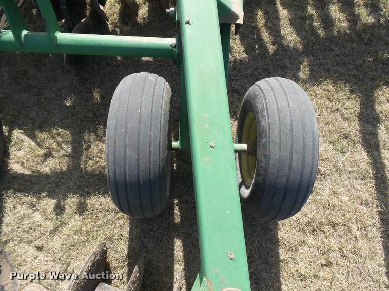 image for item DB2534 John Deere 630 tandem disk