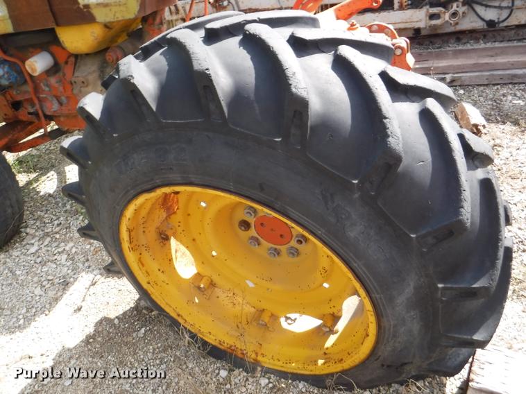 image for item DB3916 Ford Tiger Special 6600 tractor