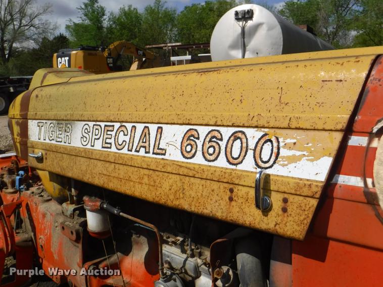 image for item DB3916 Ford Tiger Special 6600 tractor