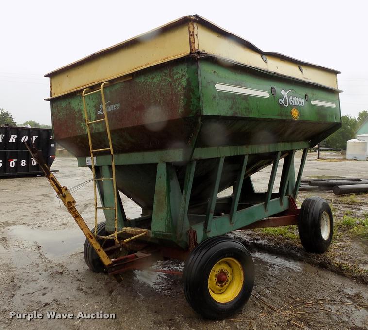 image for item DC7230 Demco GF-250 gravity wagon