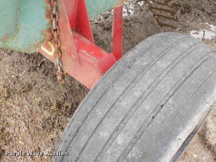 image for item DC7230 Demco GF-250 gravity wagon