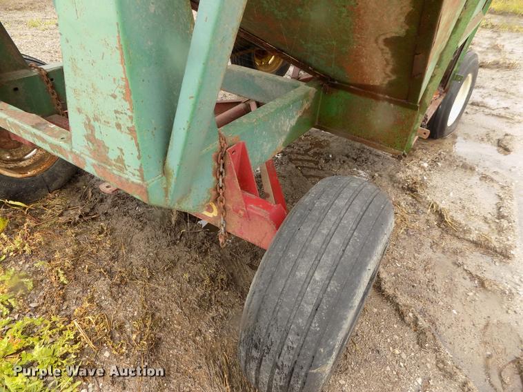 image for item DC7230 Demco GF-250 gravity wagon