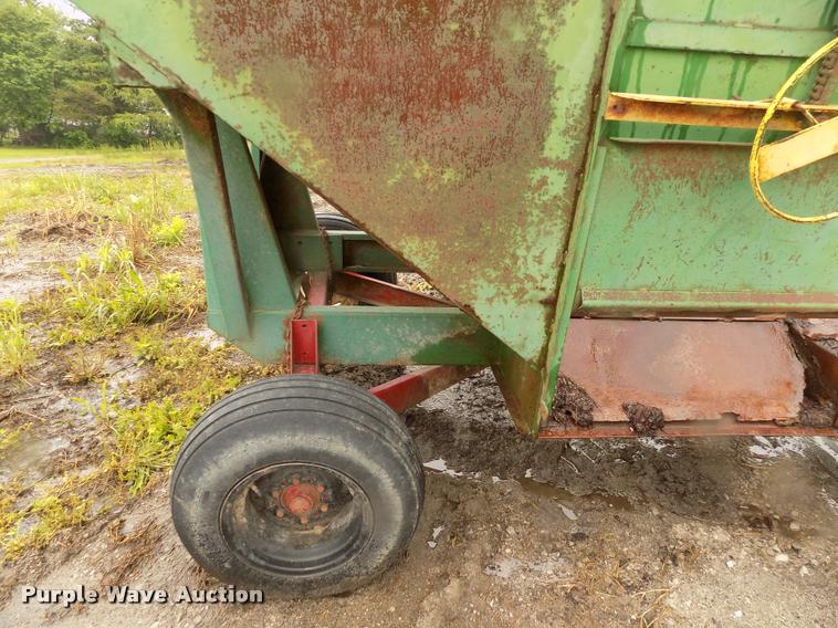 image for item DC7230 Demco GF-250 gravity wagon