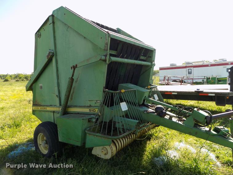 image for item DC7240 John Deere 510 round baler