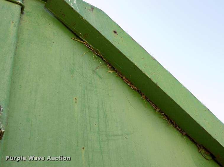 image for item DC7240 John Deere 510 round baler