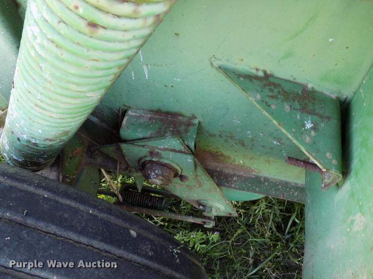 image for item DC7240 John Deere 510 round baler