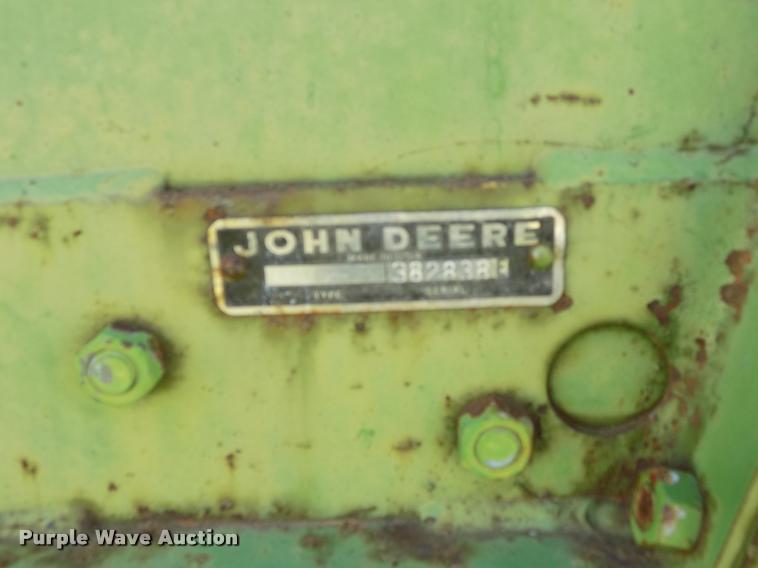 image for item DC7240 John Deere 510 round baler