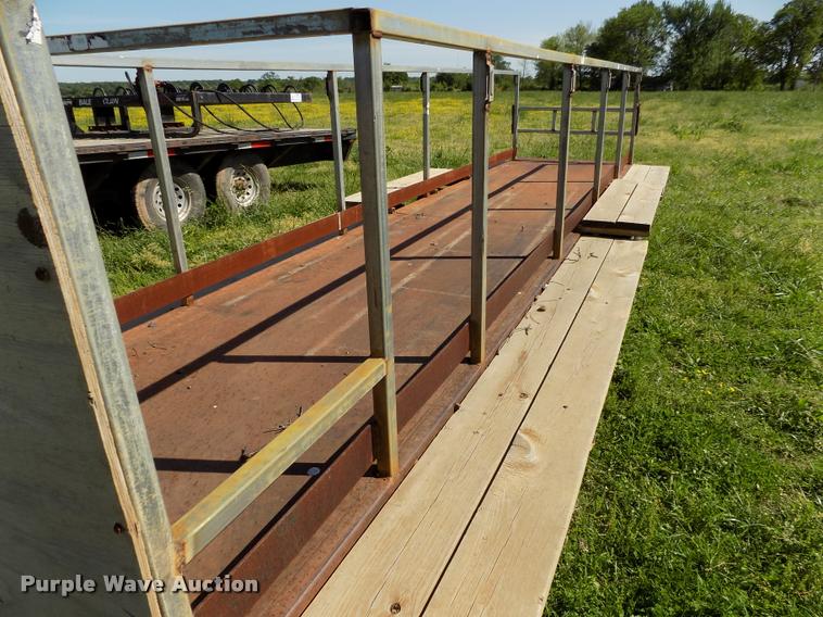 image for item DC7242 Livestock feeder