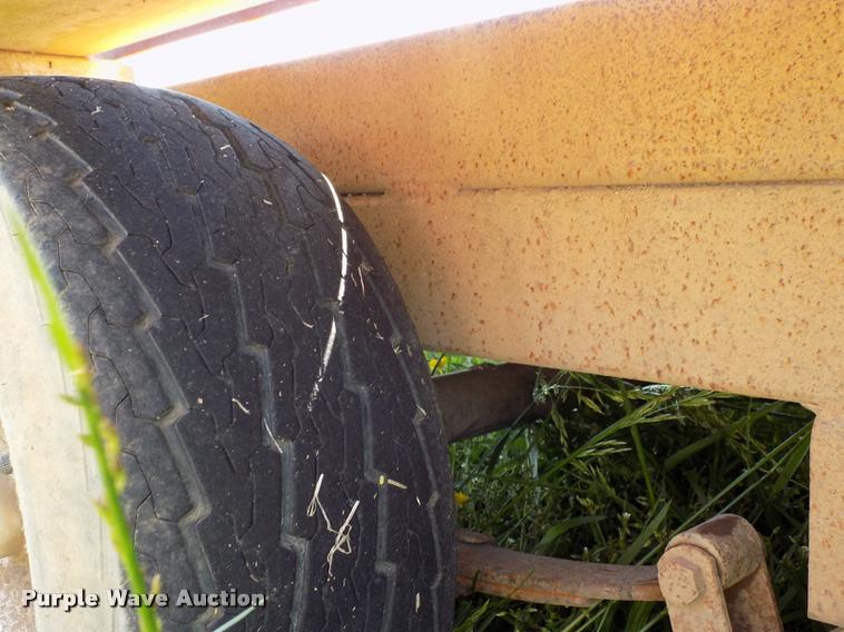 image for item DC7242 Livestock feeder