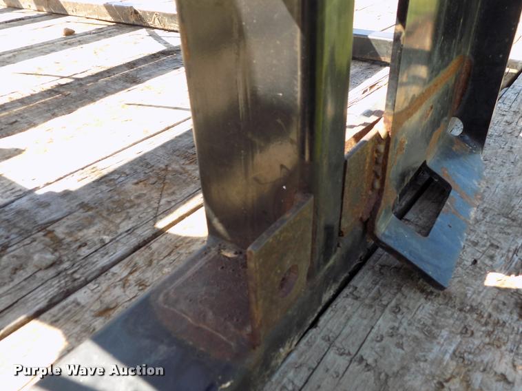 image for item DC7243 Bale stacker forks