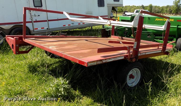 image for item DC7244 Hoelscher 1000 bale accumulator