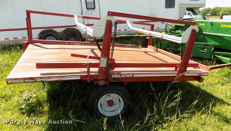 image for item DC7244 Hoelscher 1000 bale accumulator