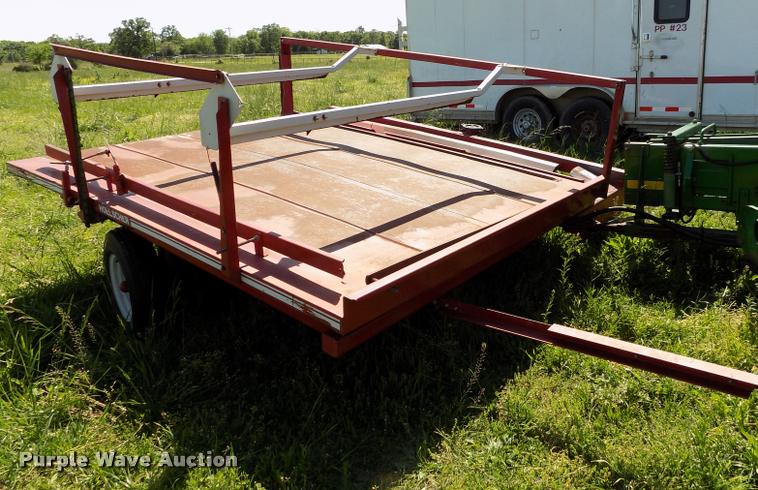 image for item DC7244 Hoelscher 1000 bale accumulator