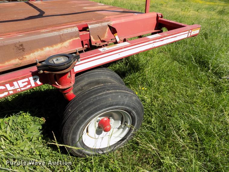 image for item DC7244 Hoelscher 1000 bale accumulator