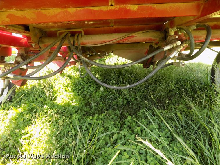 image for item DC7244 Hoelscher 1000 bale accumulator