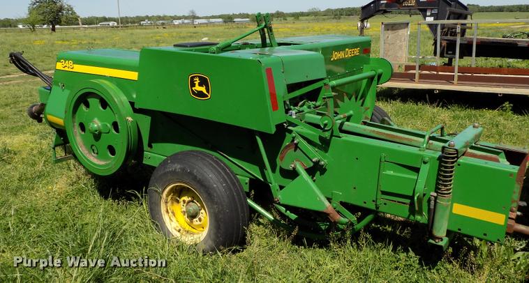 image for item DC7245 John Deere 348W square baler