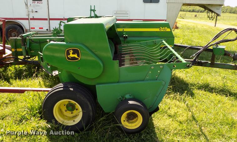 image for item DC7245 John Deere 348W square baler