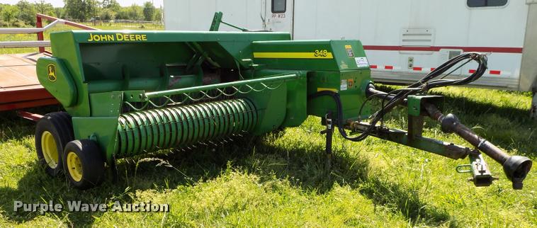 image for item DC7245 John Deere 348W square baler