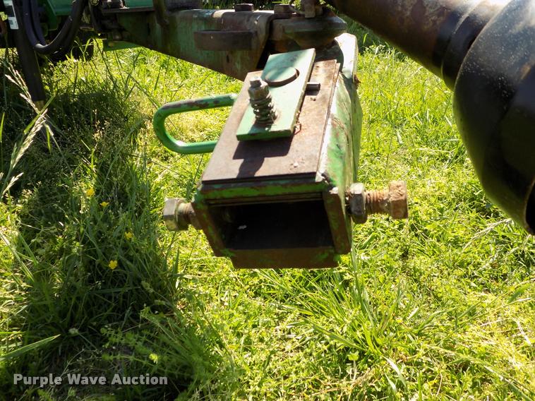 image for item DC7245 John Deere 348W square baler