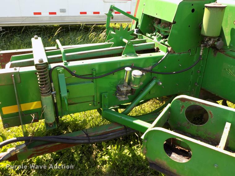 image for item DC7245 John Deere 348W square baler