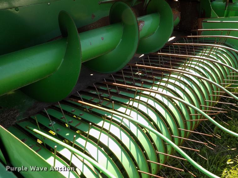 image for item DC7245 John Deere 348W square baler