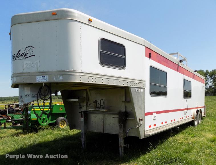 image for item DC7246 2007 Welchel enclosed trailer