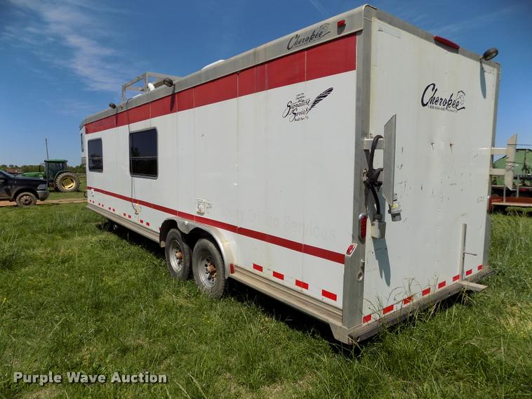 image for item DC7246 2007 Welchel enclosed trailer