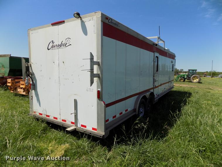 image for item DC7246 2007 Welchel enclosed trailer