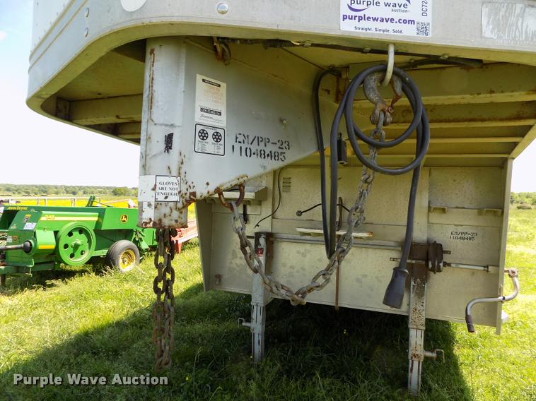 image for item DC7246 2007 Welchel enclosed trailer