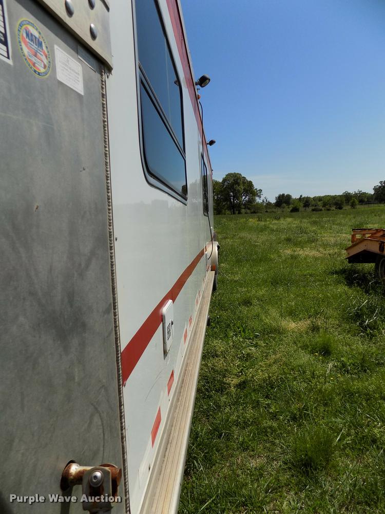 image for item DC7246 2007 Welchel enclosed trailer