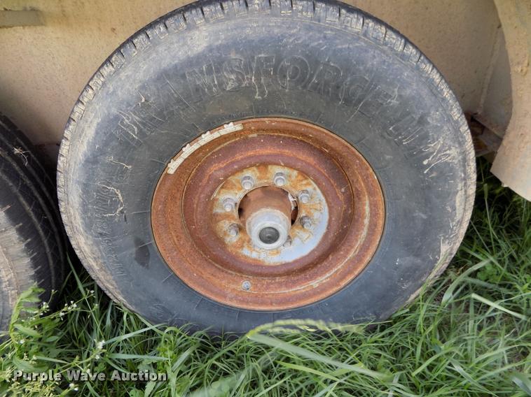 image for item DC7246 2007 Welchel enclosed trailer