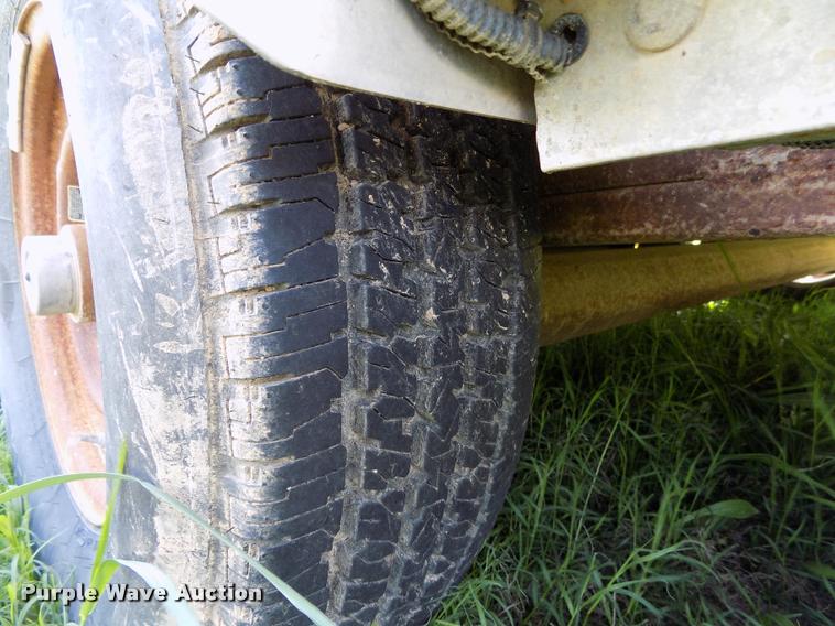 image for item DC7246 2007 Welchel enclosed trailer