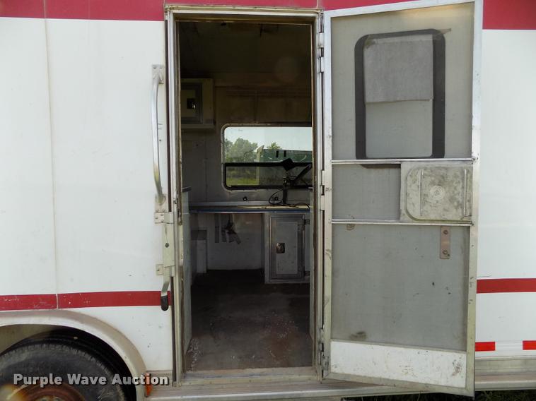 image for item DC7246 2007 Welchel enclosed trailer