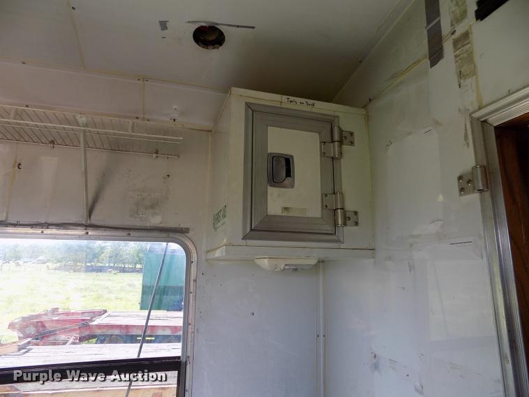 image for item DC7246 2007 Welchel enclosed trailer