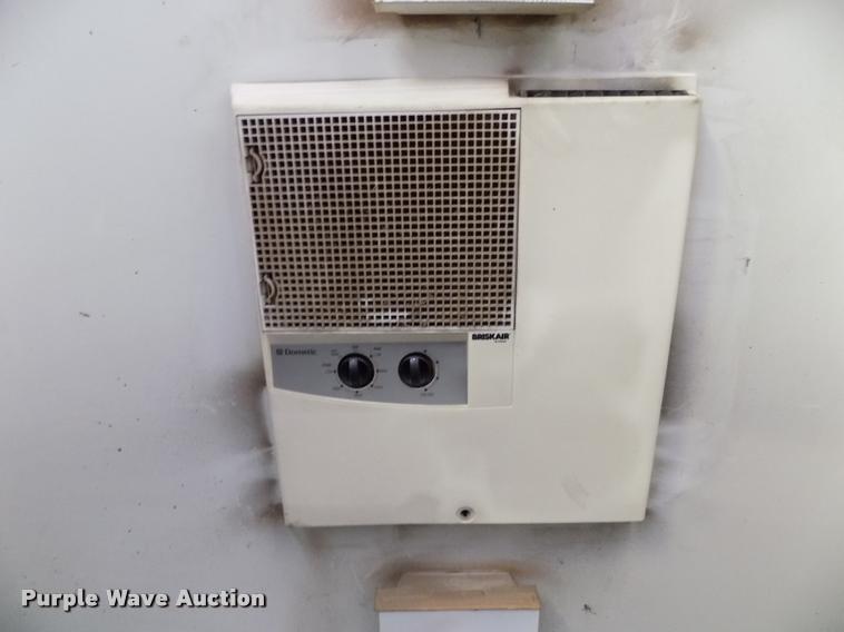 image for item DC7246 2007 Welchel enclosed trailer