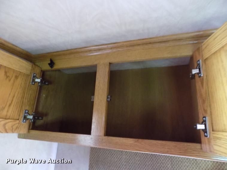 image for item DC7246 2007 Welchel enclosed trailer