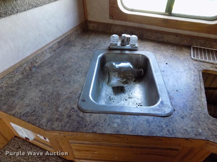 image for item DC7246 2007 Welchel enclosed trailer