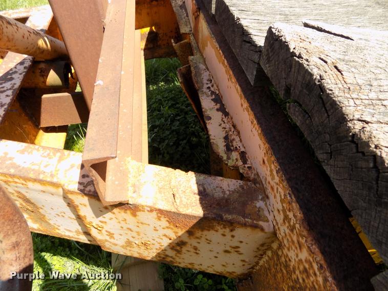 image for item DC7247 1977 Belshe equipment trailer