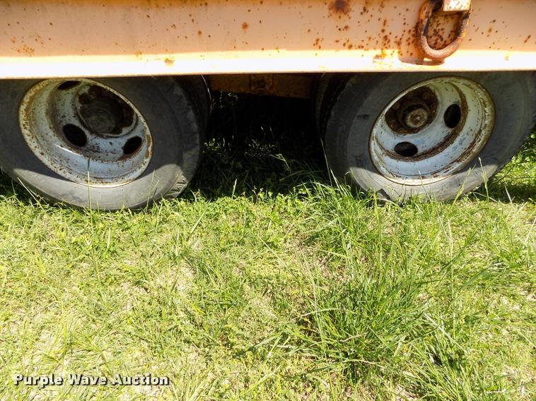 image for item DC7247 1977 Belshe equipment trailer