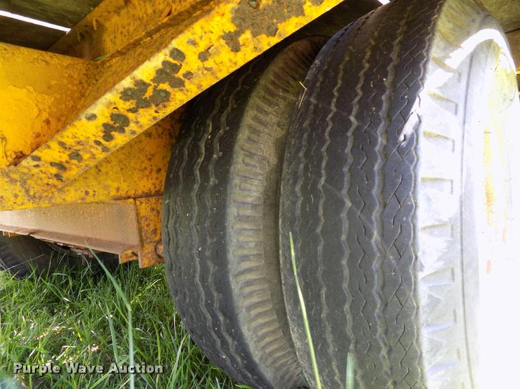 image for item DC7247 1977 Belshe equipment trailer