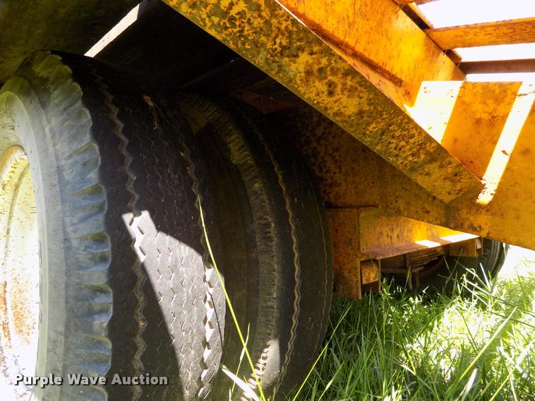 image for item DC7247 1977 Belshe equipment trailer