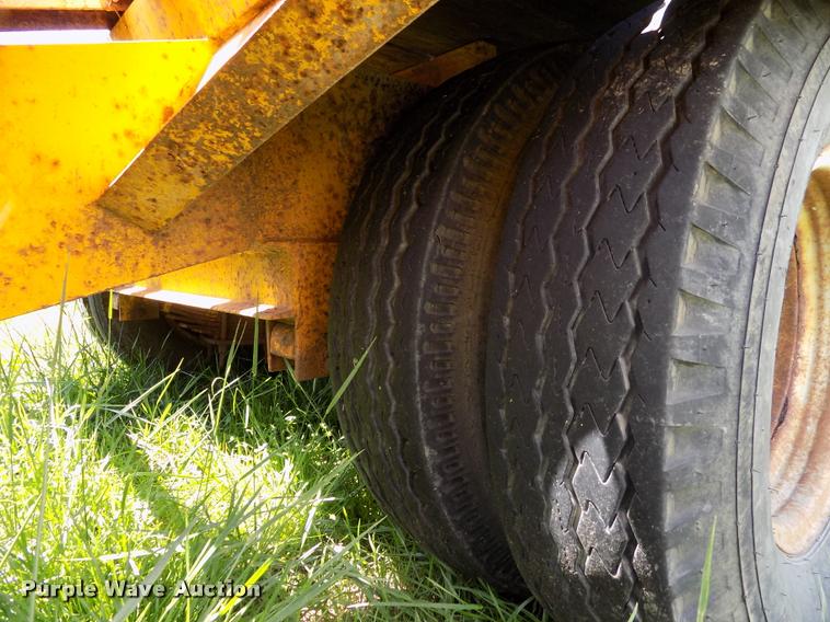 image for item DC7247 1977 Belshe equipment trailer