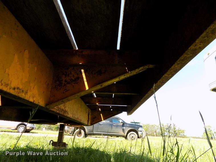 image for item DC7247 1977 Belshe equipment trailer