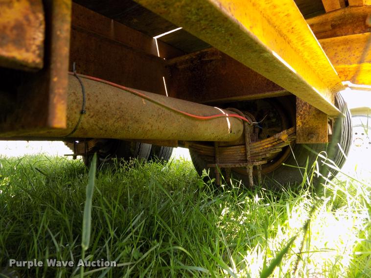 image for item DC7247 1977 Belshe equipment trailer