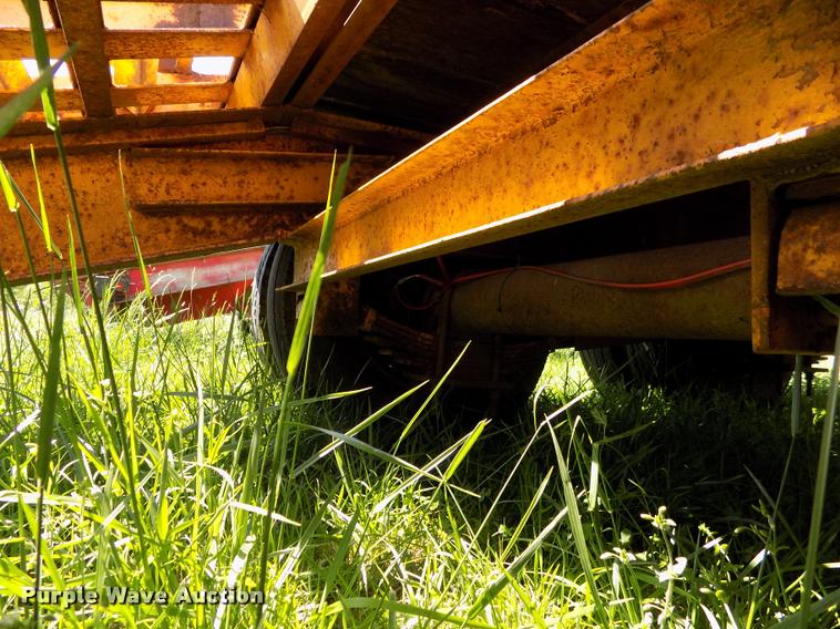 image for item DC7247 1977 Belshe equipment trailer