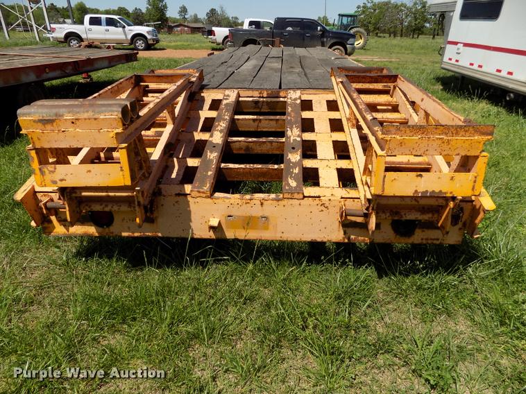 image for item DC7247 1977 Belshe equipment trailer