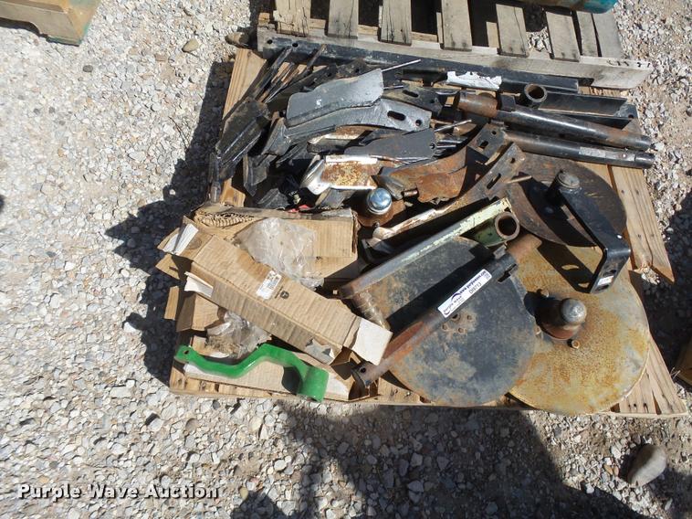 image for item DI9713 Ag equipment attachments